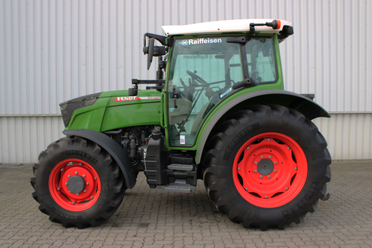 Fendt 211S Vario Gen3 Power Sett2 - 拖拉机:图1 Fendt 211S Vario Gen3 Power Sett2 - 拖拉机:图1