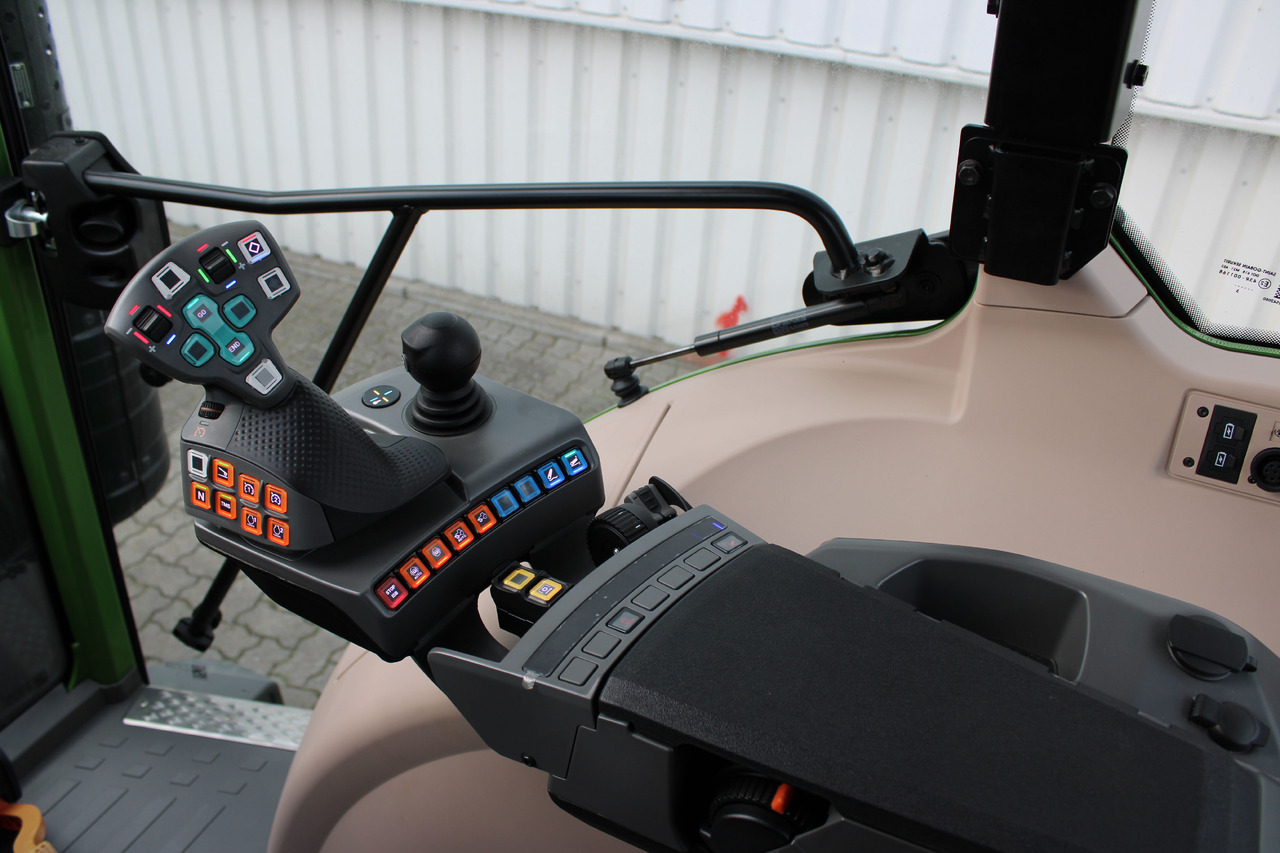 Fendt 211S Vario Gen3 Power Sett2 - 拖拉机:图5 Fendt 211S Vario Gen3 Power Sett2 - 拖拉机:图5