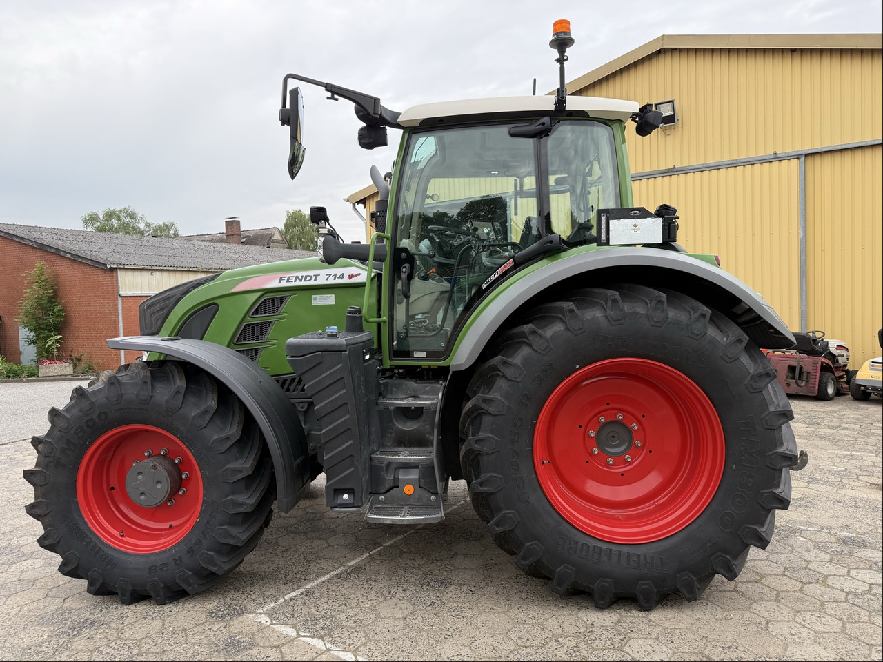 Fendt 714 Vario S4 ProfiPlus - 拖拉机:图5 Fendt 714 Vario S4 ProfiPlus - 拖拉机:图5