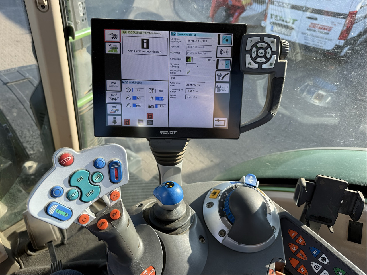 Fendt 724 Vario S4 ProfiPlus - 拖拉机:图3 Fendt 724 Vario S4 ProfiPlus - 拖拉机:图3