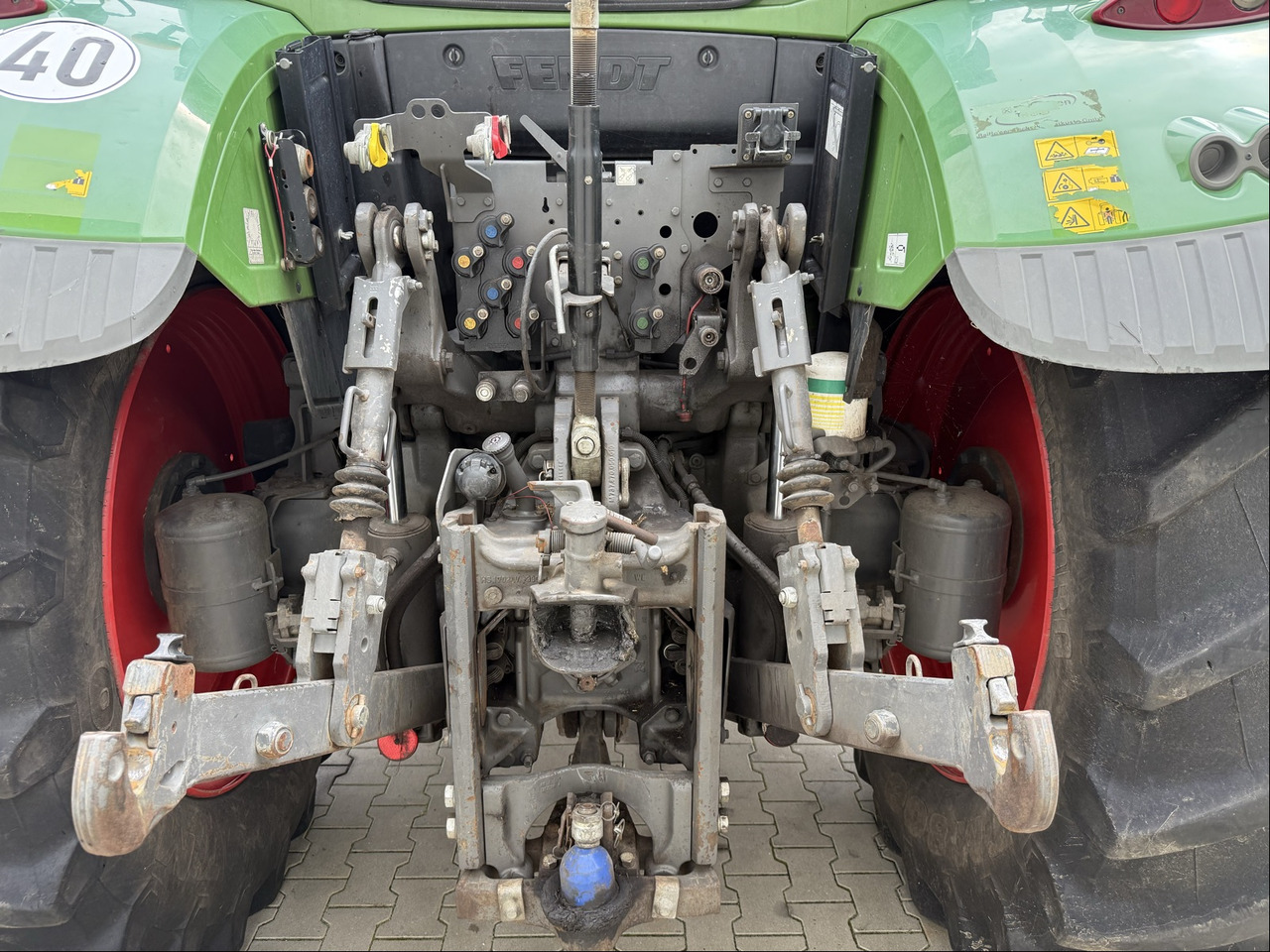 Fendt 724 Vario S4 Profi - 拖拉机:图3 Fendt 724 Vario S4 Profi - 拖拉机:图3