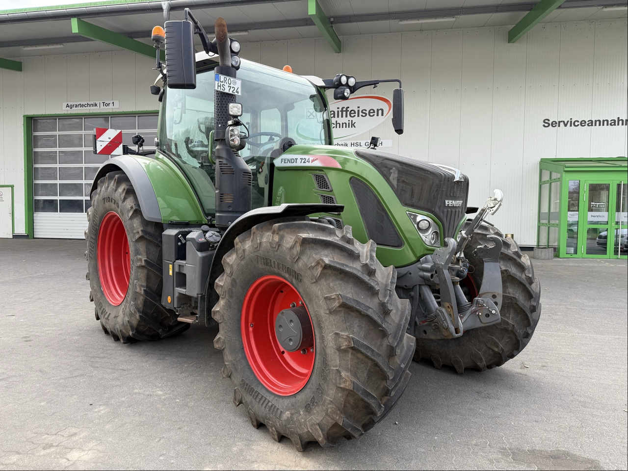 Fendt 724 Vario S4 - 拖拉机:图1 Fendt 724 Vario S4 - 拖拉机:图1