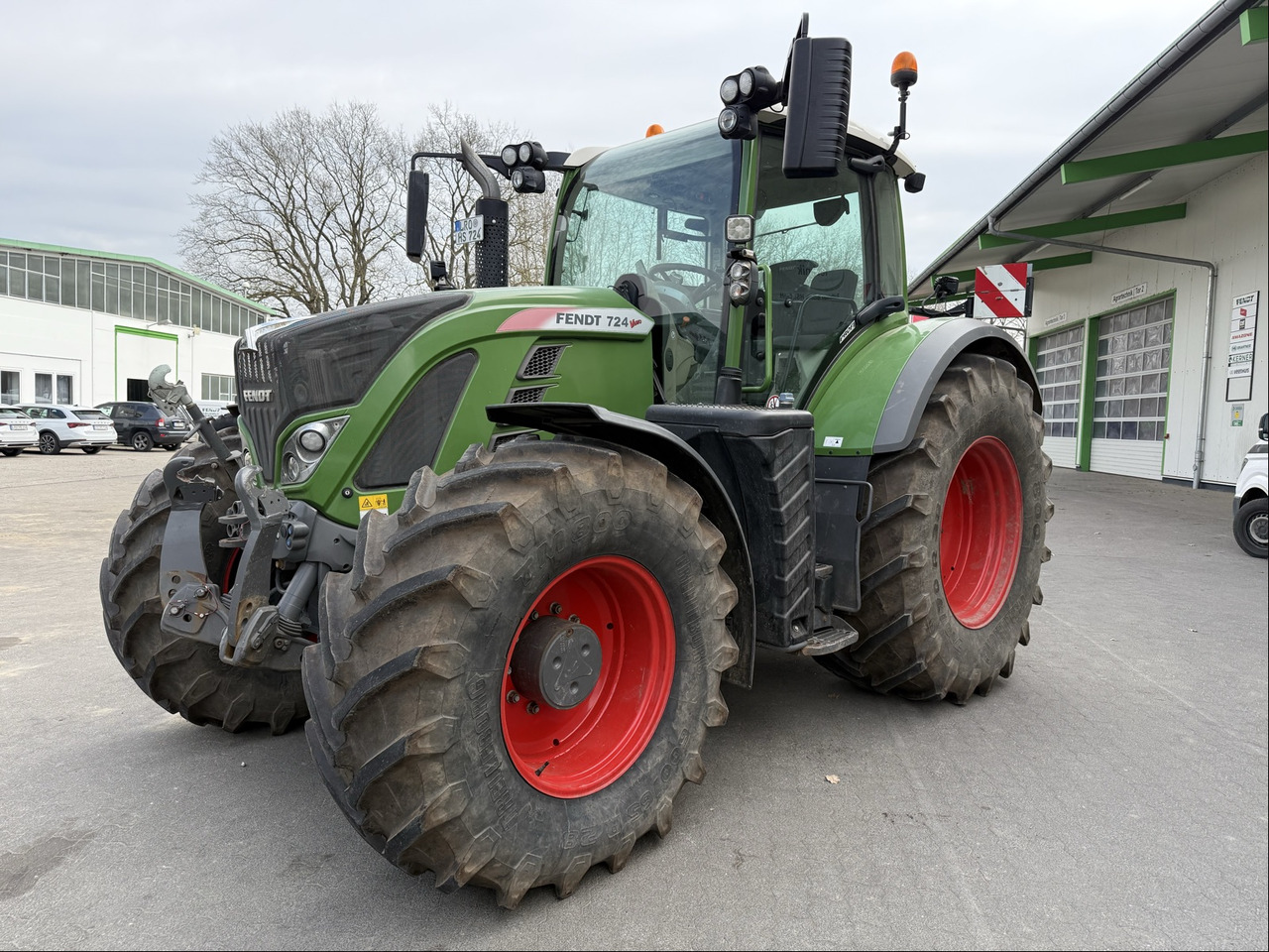 Fendt 724 Vario S4 - 拖拉机:图1 Fendt 724 Vario S4 - 拖拉机:图1