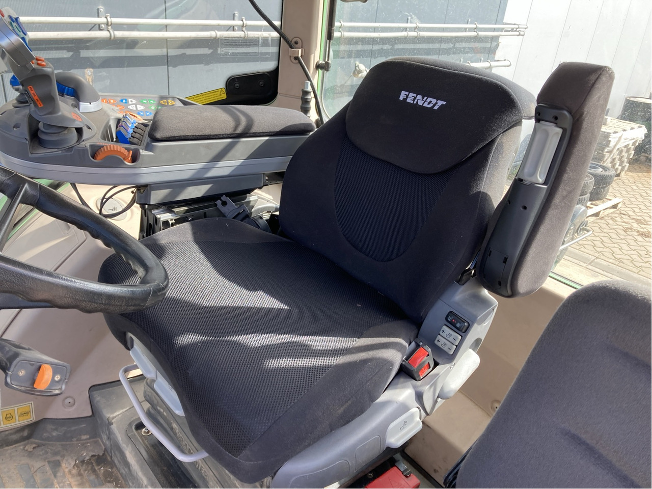 Fendt 724 Vario SCR - 拖拉机:图2 Fendt 724 Vario SCR - 拖拉机:图2
