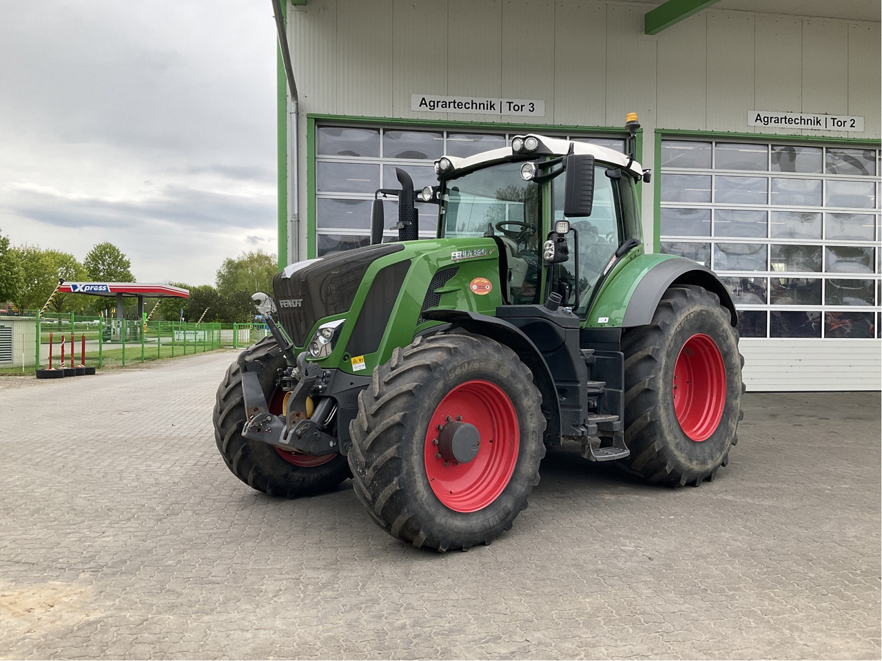 Fendt 826 Vario S4 - 拖拉机:图1 Fendt 826 Vario S4 - 拖拉机:图1