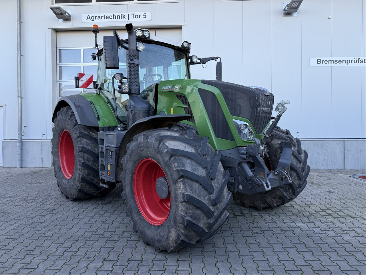 Fendt 828 Vario ProfiPlus Motor NEU - 拖拉机:图1 Fendt 828 Vario ProfiPlus Motor NEU - 拖拉机:图1