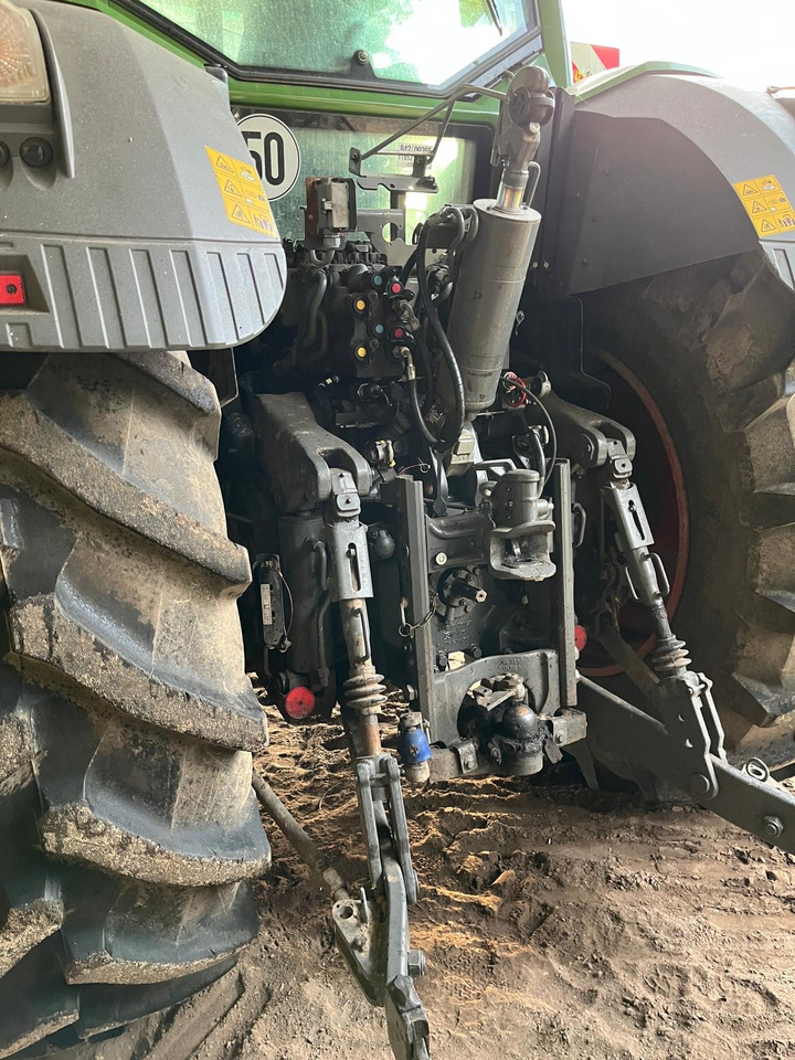 Fendt 828 Vario S4 ProfiPlus FL - 拖拉机:图2 Fendt 828 Vario S4 ProfiPlus FL - 拖拉机:图2