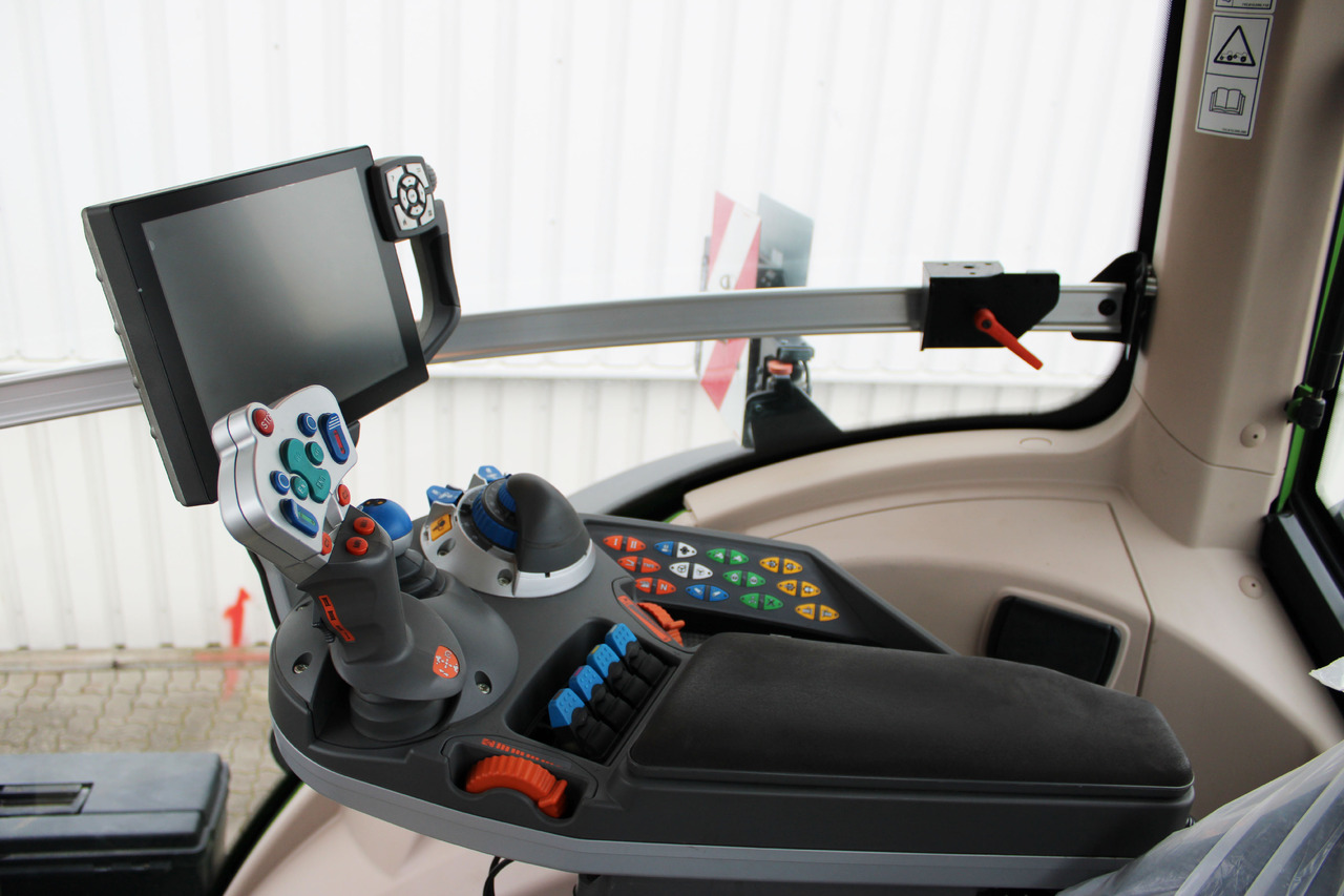 Fendt 828 Vario S4 ProfiPlus - 拖拉机:图5 Fendt 828 Vario S4 ProfiPlus - 拖拉机:图5