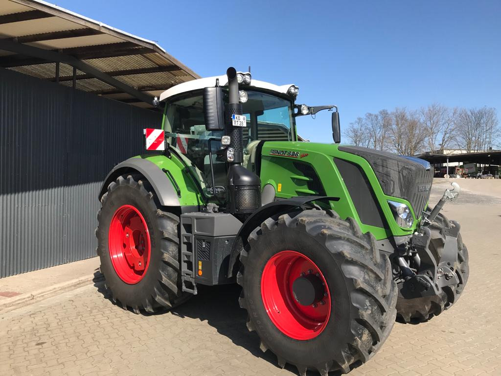 Fendt 828 Vario S4 Profi - 拖拉机:图3 Fendt 828 Vario S4 Profi - 拖拉机:图3