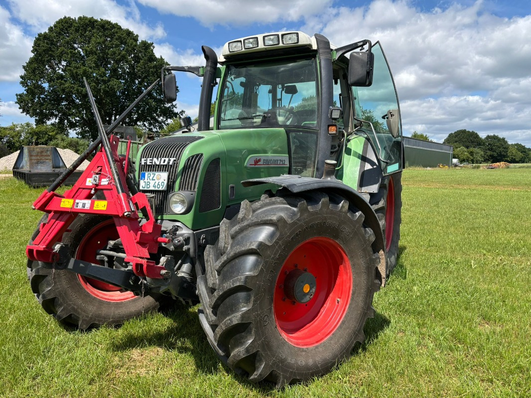 Fendt Favorit 712 Vario - 拖拉机:图1 Fendt Favorit 712 Vario - 拖拉机:图1