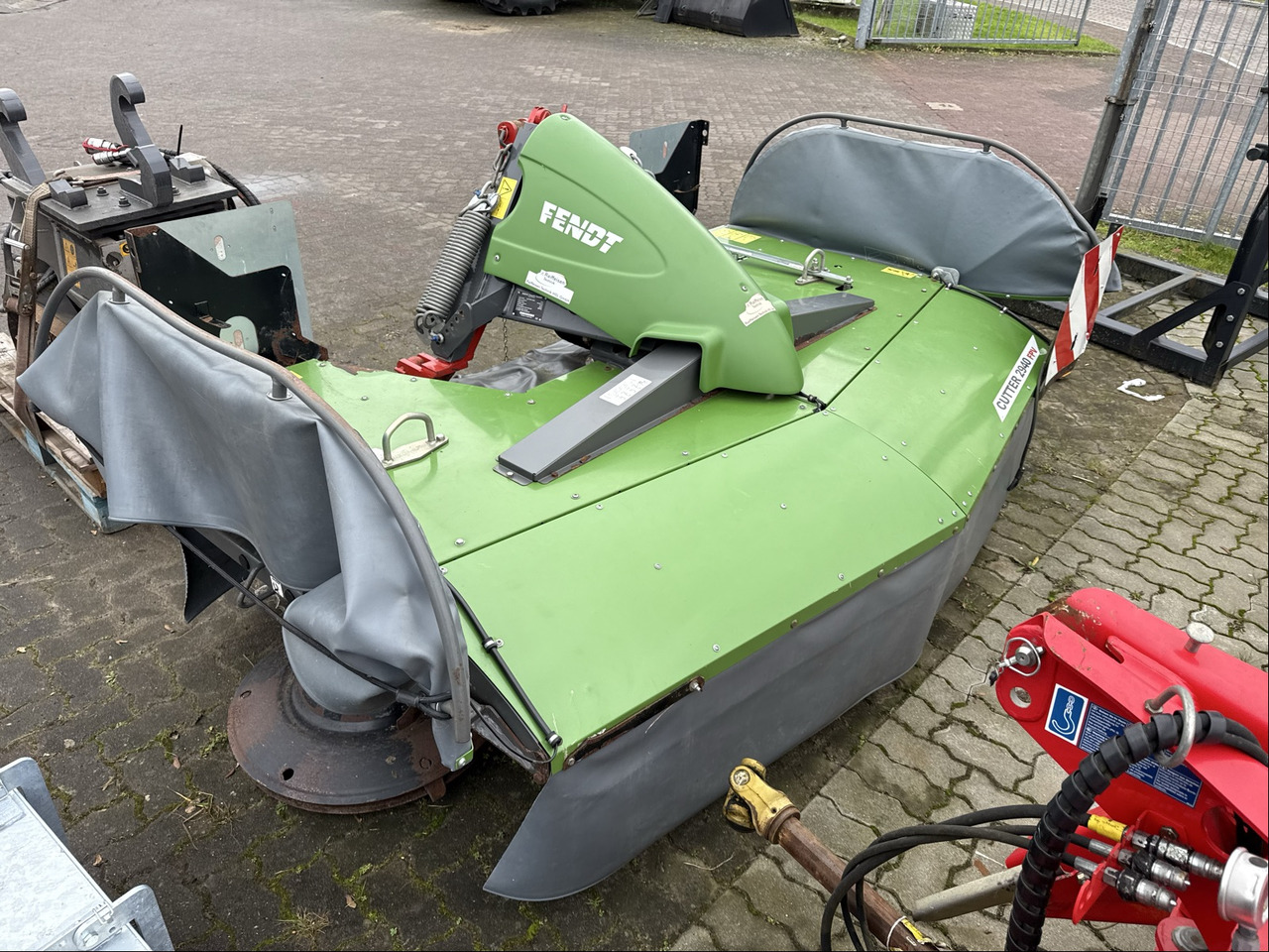 Fendt Frontmähwerk Cutter 2940 FPV - 割草机:图1 Fendt Frontmähwerk Cutter 2940 FPV - 割草机:图1