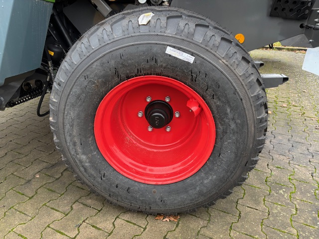 Fendt Rotana 130 F - 25 Messer - - 干草和饲料设备:图3 Fendt Rotana 130 F - 25 Messer - - 干草和饲料设备:图3