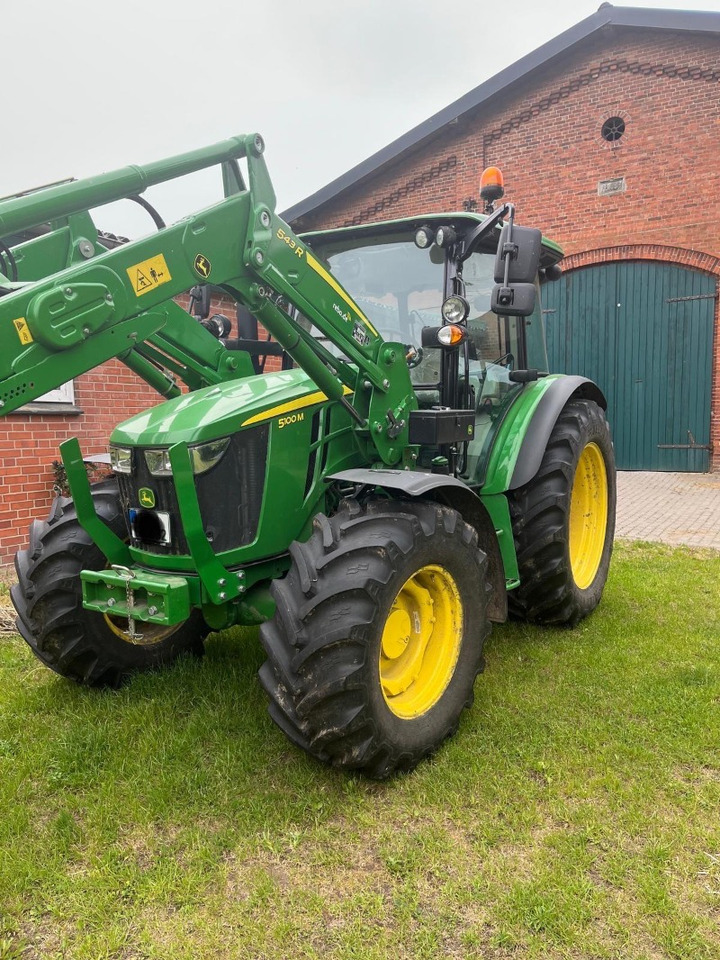 John Deere 5100 M - 拖拉机:图4 John Deere 5100 M - 拖拉机:图4