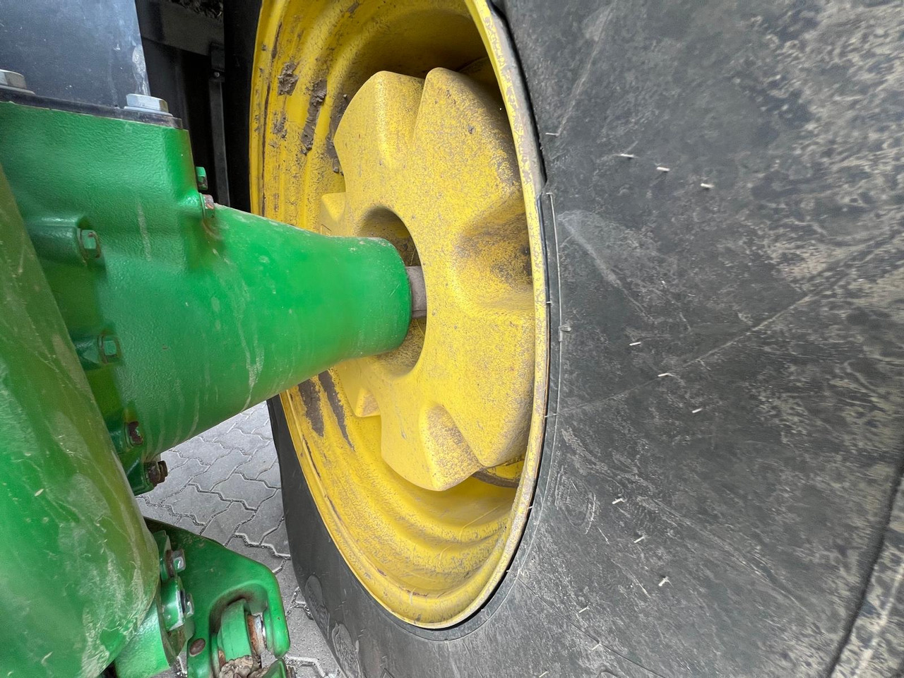 John Deere 7310 R - 拖拉机:图3 John Deere 7310 R - 拖拉机:图3