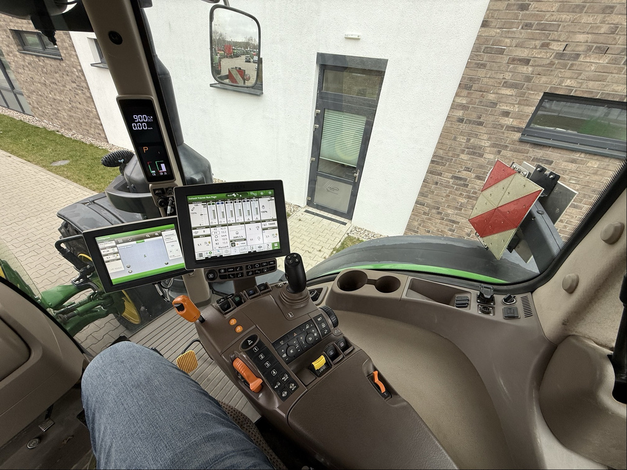 拖拉机 John Deere 8370 R：图14