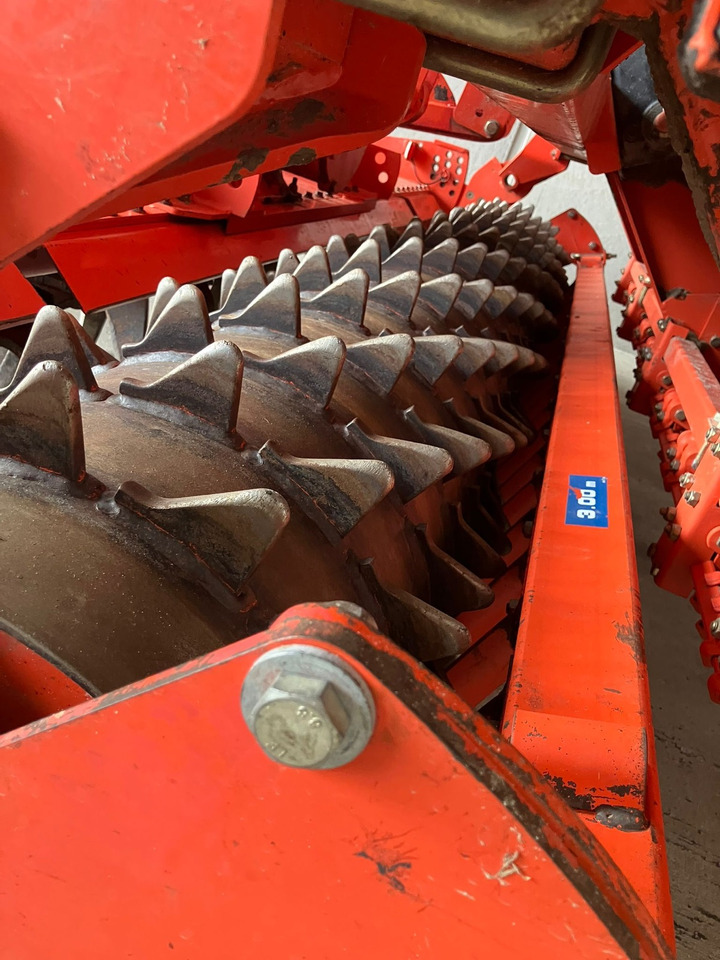 Kuhn Drillmaschinen - 条播机:图3 Kuhn Drillmaschinen - 条播机:图3
