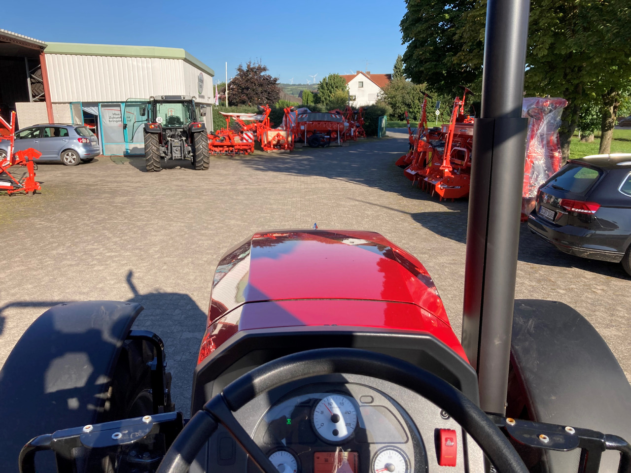 Massey Ferguson 4708 M Plattform Essential - 拖拉机:图4 Massey Ferguson 4708 M Plattform Essential - 拖拉机:图4