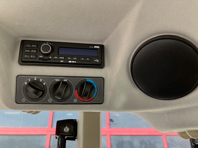 Massey Ferguson 5712 M 4WD Cab Essential - 拖拉机:图2 Massey Ferguson 5712 M 4WD Cab Essential - 拖拉机:图2