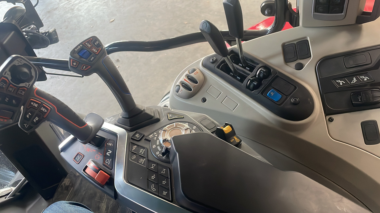 Massey Ferguson 5S.125 Dyna-6 EFFICIENT - 拖拉机:图4 Massey Ferguson 5S.125 Dyna-6 EFFICIENT - 拖拉机:图4