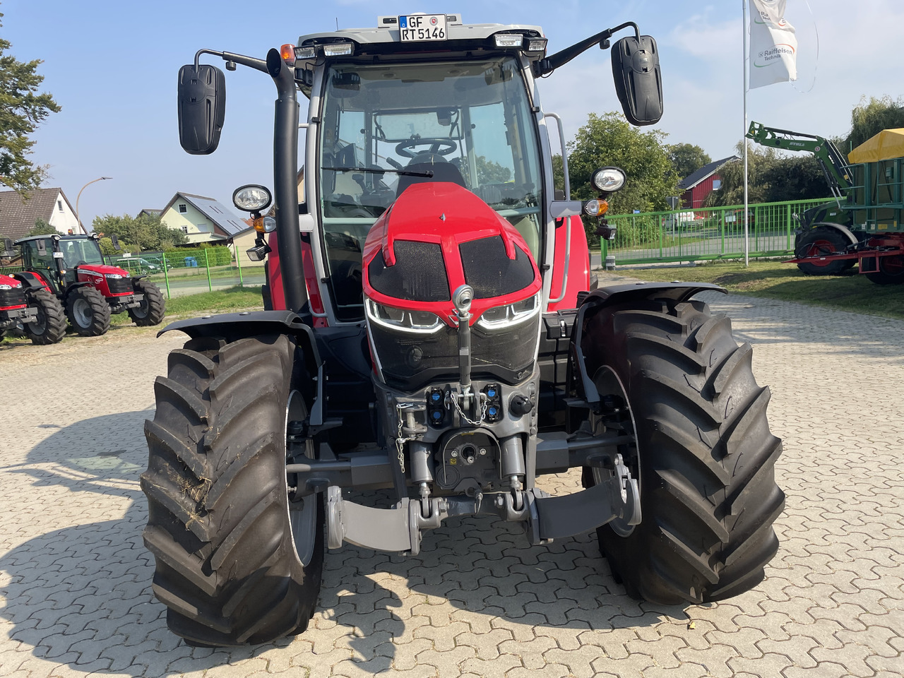Massey Ferguson 5S.145 Dyna-6 Exclusive - 拖拉机:图3 Massey Ferguson 5S.145 Dyna-6 Exclusive - 拖拉机:图3