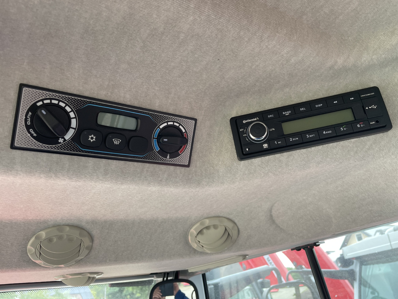 Massey Ferguson 6S.145 Dyna-VT EXCLUSIVE - 拖拉机:图4 Massey Ferguson 6S.145 Dyna-VT EXCLUSIVE - 拖拉机:图4