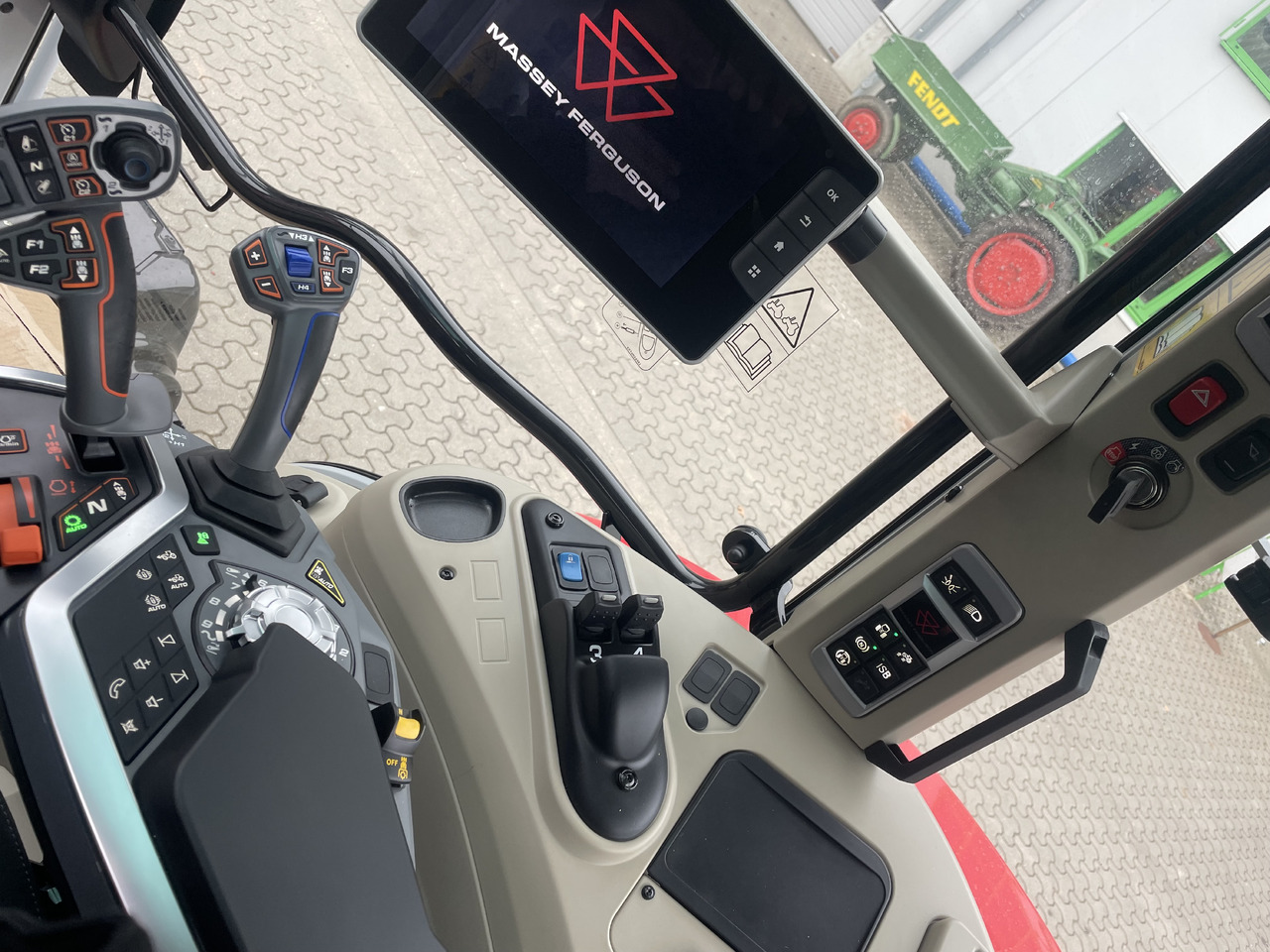 Massey Ferguson 7S.210 Dyna-VT EXCLUSIVE - 拖拉机:图3 Massey Ferguson 7S.210 Dyna-VT EXCLUSIVE - 拖拉机:图3