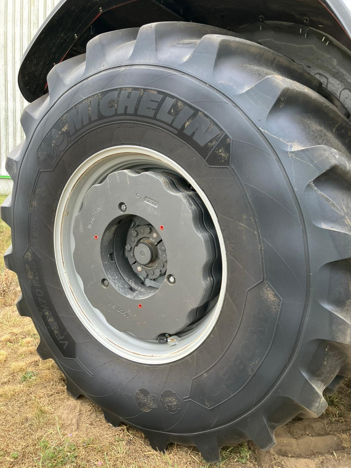 Massey Ferguson 8S.305 Dyna-VT EXCLUSIVE - 拖拉机:图4 Massey Ferguson 8S.305 Dyna-VT EXCLUSIVE - 拖拉机:图4
