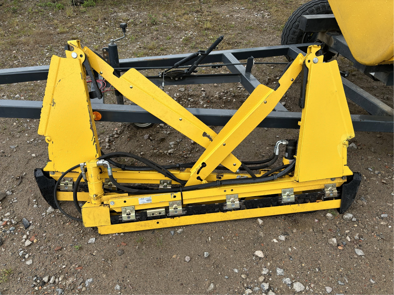 New Holland Schneidwerk Varifeed12.5 - 联合收割机:图3 New Holland Schneidwerk Varifeed12.5 - 联合收割机:图3