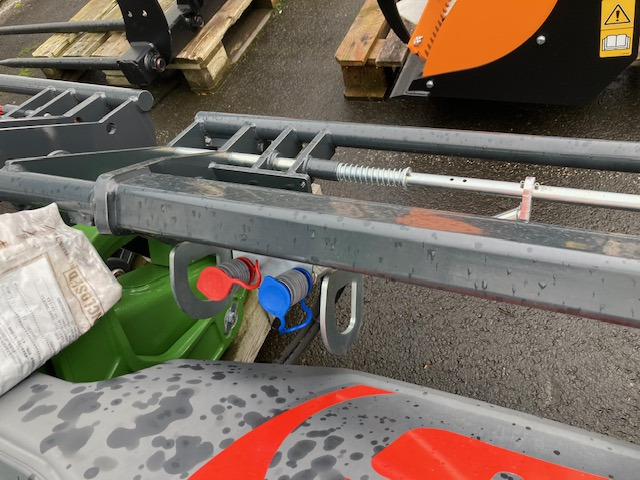 Stoll Frontlader Profil. FZ 46-33.1 - 牵引车前端装载机:图2 Stoll Frontlader Profil. FZ 46-33.1 - 牵引车前端装载机:图2