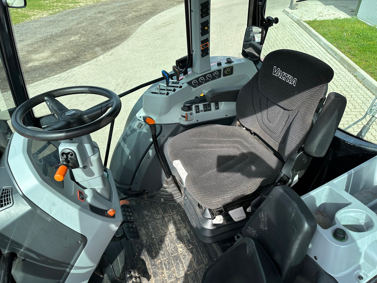 Valtra A105 MH - 拖拉机:图4 Valtra A105 MH - 拖拉机:图4