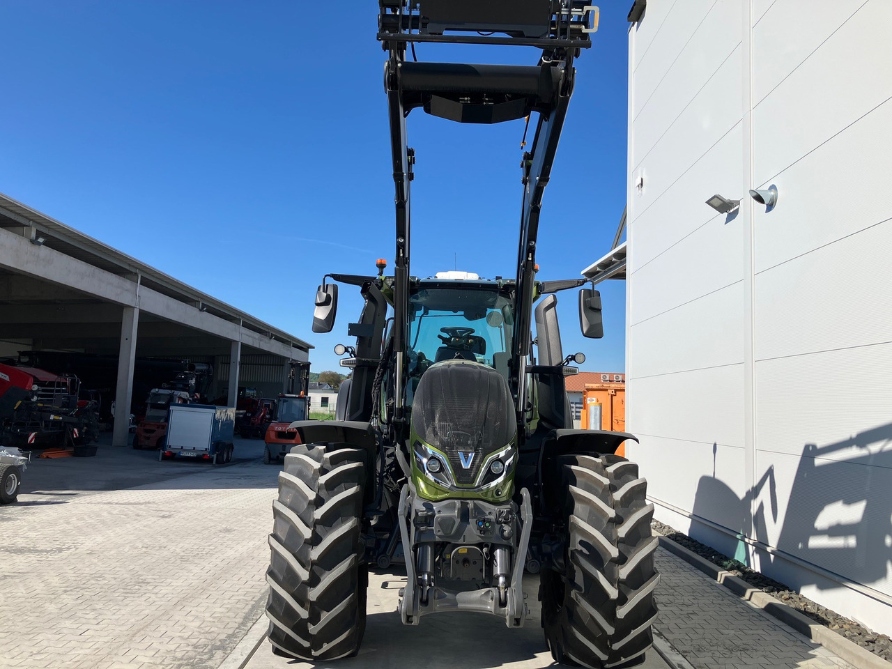 Valtra Q 285 - 拖拉机:图5 Valtra Q 285 - 拖拉机:图5