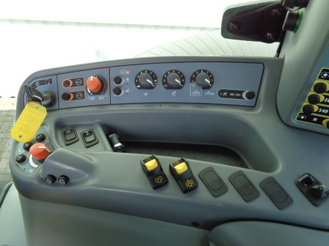 Valtra S274 - 拖拉机:图5 Valtra S274 - 拖拉机:图5