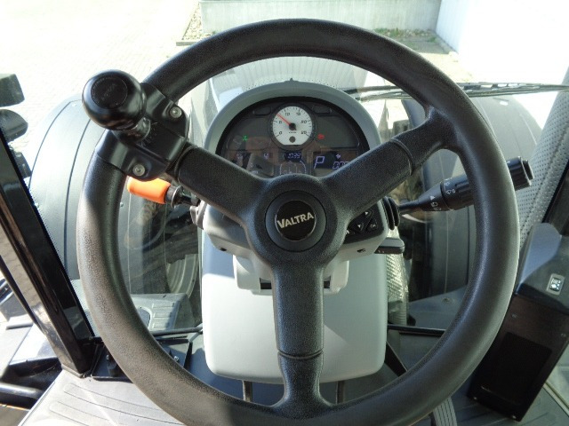 Valtra S274 - 拖拉机:图4 Valtra S274 - 拖拉机:图4