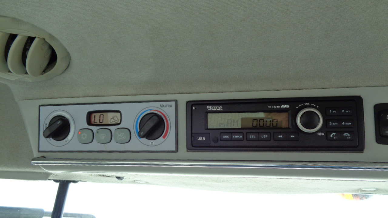 Valtra S374 - 拖拉机:图3 Valtra S374 - 拖拉机:图3