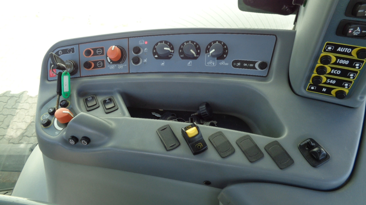 Valtra S374 - 拖拉机:图5 Valtra S374 - 拖拉机:图5