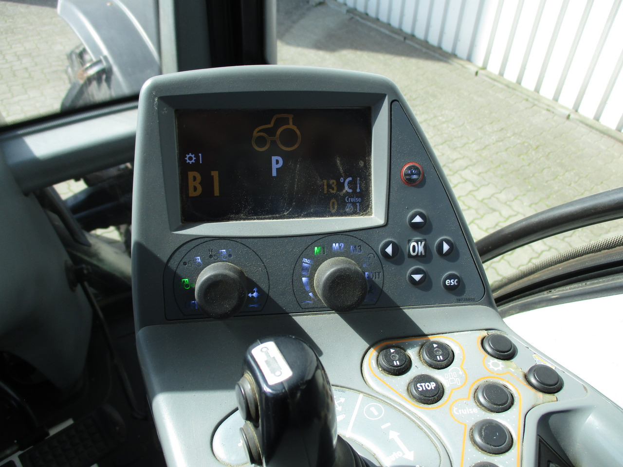Valtra T 213 - 拖拉机:图4 Valtra T 213 - 拖拉机:图4