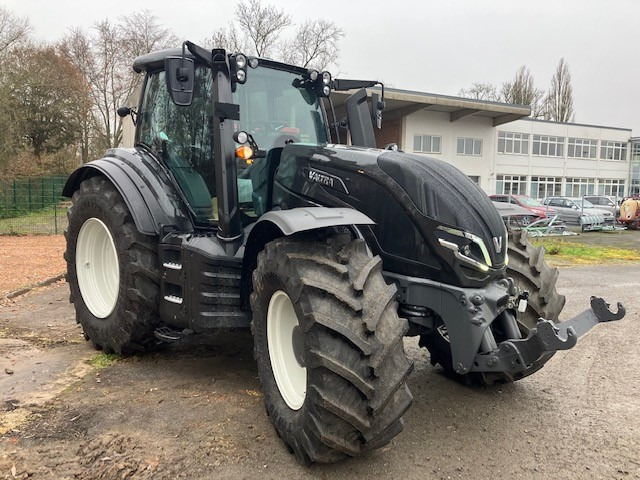 Valtra T235 V 2A1 - 拖拉机:图2 Valtra T235 V 2A1 - 拖拉机:图2