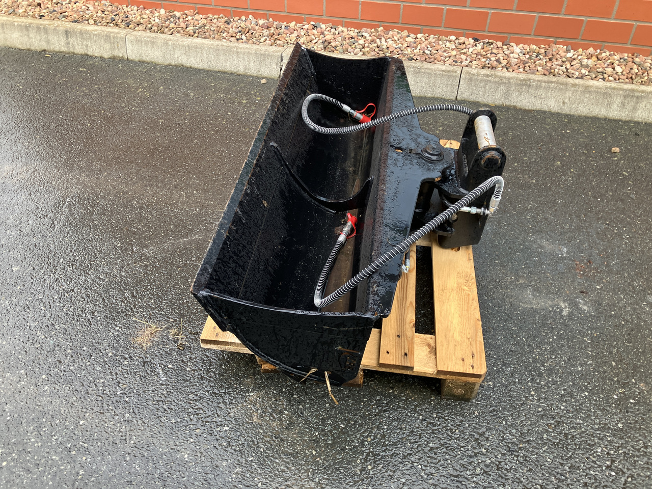 ZFE Grabenräumlöffel hydr. 1400mm - 挖掘机:图1 ZFE Grabenräumlöffel hydr. 1400mm - 挖掘机:图1