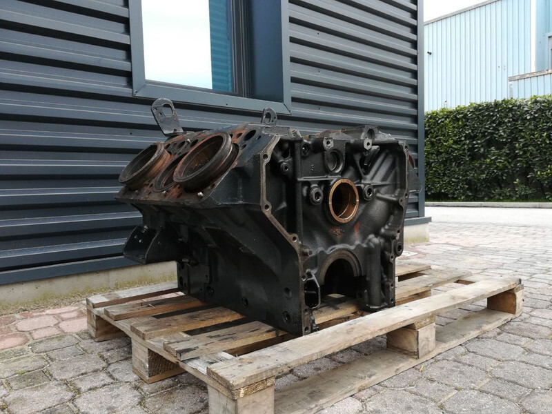 Mercedes-Benz OM501LA - 曲轴箱 适用于 卡车:图2 Mercedes-Benz OM501LA - 曲轴箱 适用于 卡车:图2