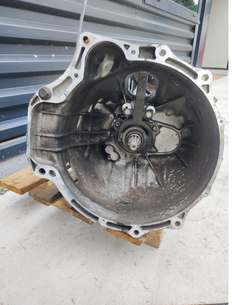 ZF 6S300 - 变速箱 适用于 卡车:图5 ZF 6S300 - 变速箱 适用于 卡车:图5