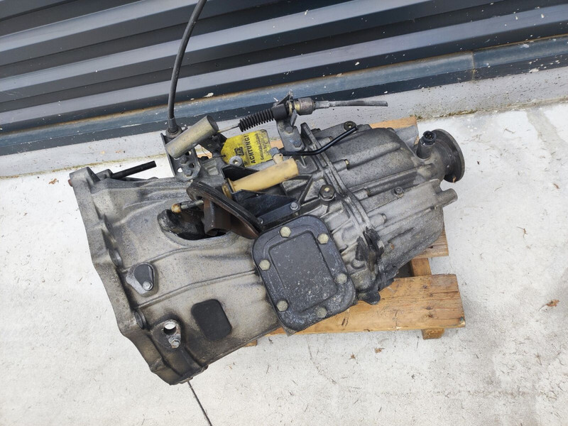 ZF 6S300 - 变速箱 适用于 卡车:图2 ZF 6S300 - 变速箱 适用于 卡车:图2