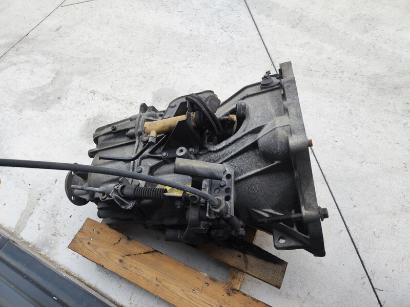 ZF 6S300 - 变速箱 适用于 卡车:图3 ZF 6S300 - 变速箱 适用于 卡车:图3