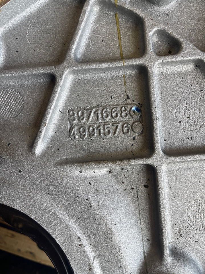 CUMMINS FLYWHEEL HOUSE 3971668 - 发动机及其零件 适用于 卡车:图2 CUMMINS FLYWHEEL HOUSE 3971668 - 发动机及其零件 适用于 卡车:图2