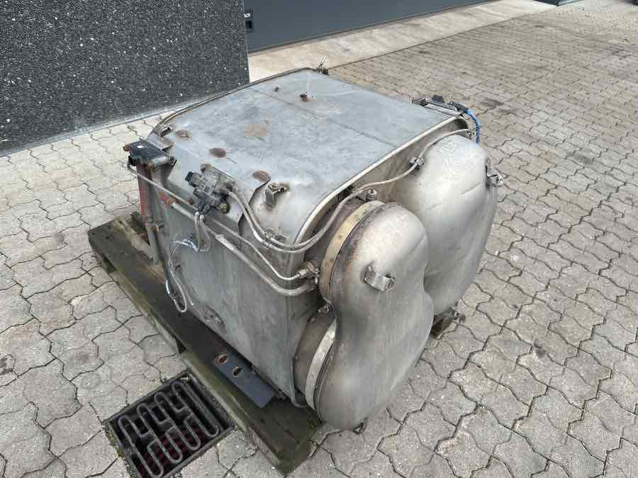 MAN EXHAUST 81.15103-6115 - 排气系统 适用于 卡车:图1 MAN EXHAUST 81.15103-6115 - 排气系统 适用于 卡车:图1