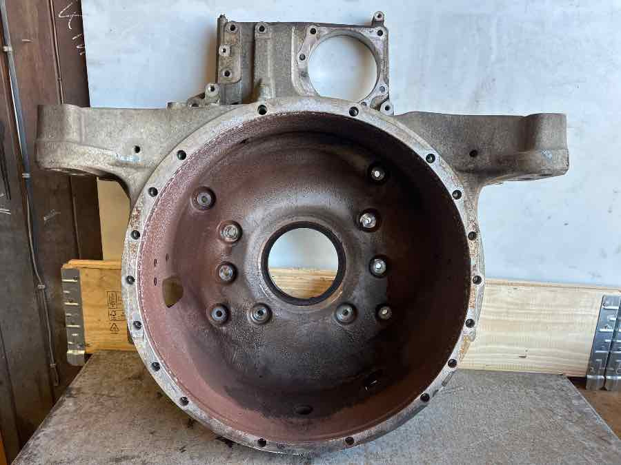MAN FLYWHEEL HOUSE 51.01401-5461 - 发动机及其零件 适用于 卡车:图1 MAN FLYWHEEL HOUSE 51.01401-5461 - 发动机及其零件 适用于 卡车:图1