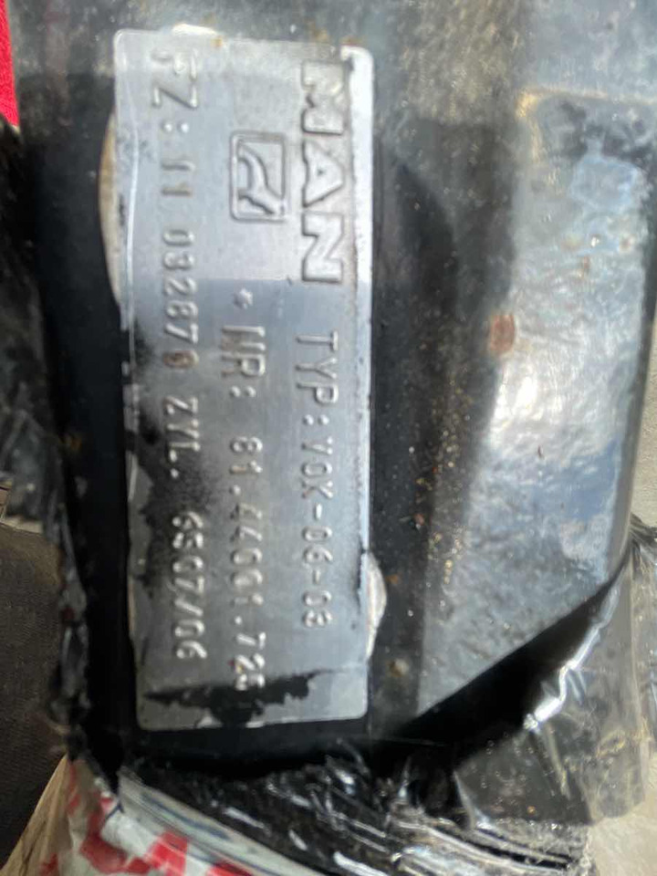 MAN FRONT AXLE VOK-06 // 81.44101-0183 - 轴及其零件 适用于 卡车:图2 MAN FRONT AXLE VOK-06 // 81.44101-0183 - 轴及其零件 适用于 卡车:图2