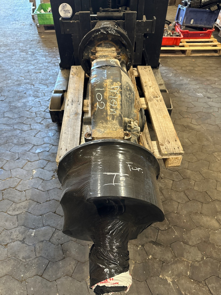 MAN REAR AXLE HPD-1382 81.35401-6122 - 轴及其零件 适用于 卡车:图1 MAN REAR AXLE HPD-1382 81.35401-6122 - 轴及其零件 适用于 卡车:图1