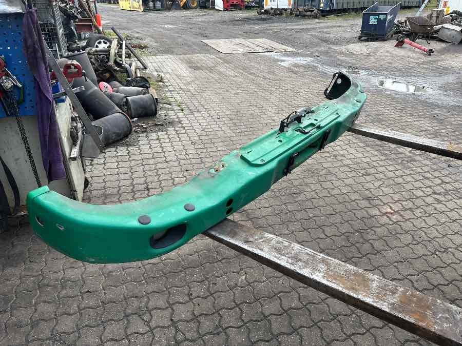 SCANIA BUMPER 2405792 - 框架/ 底盘 适用于 卡车:图1 SCANIA BUMPER 2405792 - 框架/ 底盘 适用于 卡车:图1