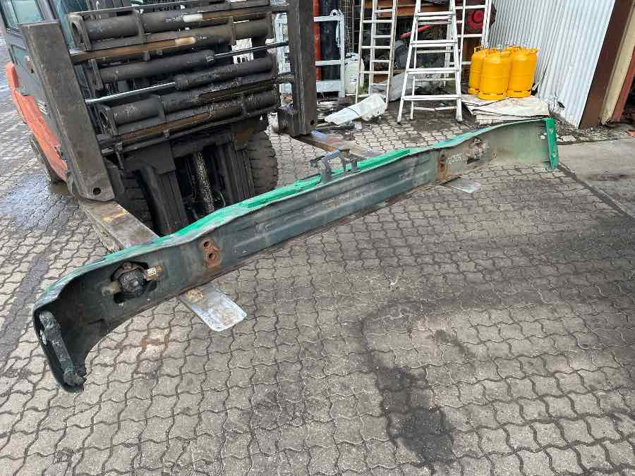 SCANIA BUMPER 2405792 - 框架/ 底盘 适用于 卡车:图2 SCANIA BUMPER 2405792 - 框架/ 底盘 适用于 卡车:图2