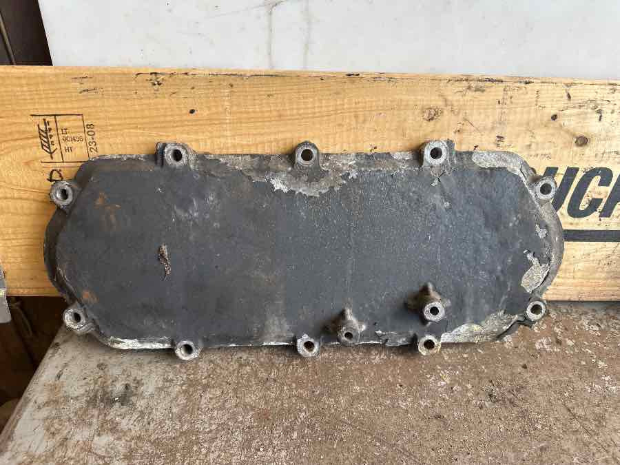 SCANIA ENGINE COVER 1545741 - 发动机及其零件 适用于 卡车:图1 SCANIA ENGINE COVER 1545741 - 发动机及其零件 适用于 卡车:图1